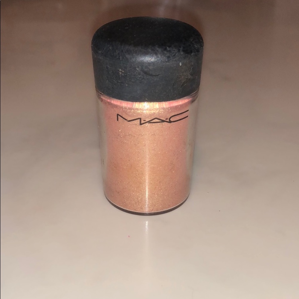 Mac cosmetics melon pigment